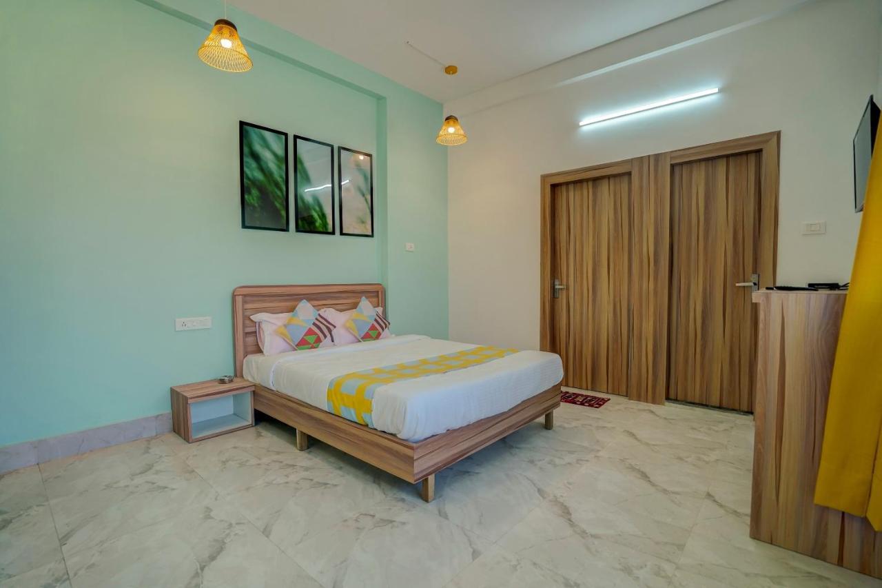 Oyo 79233 Hotel Hive Stays Коччи Экстерьер фото