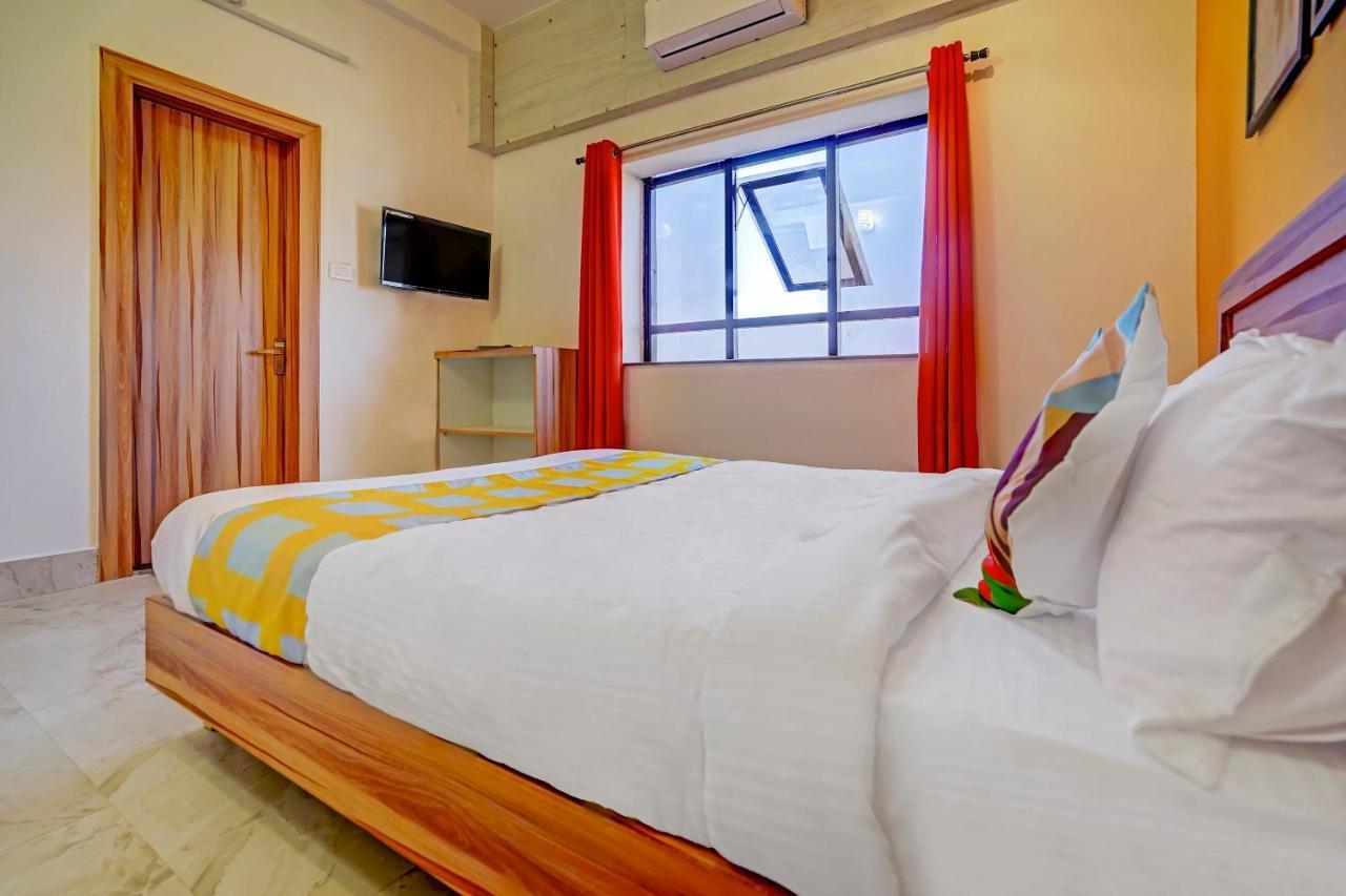 Oyo 79233 Hotel Hive Stays Коччи Экстерьер фото