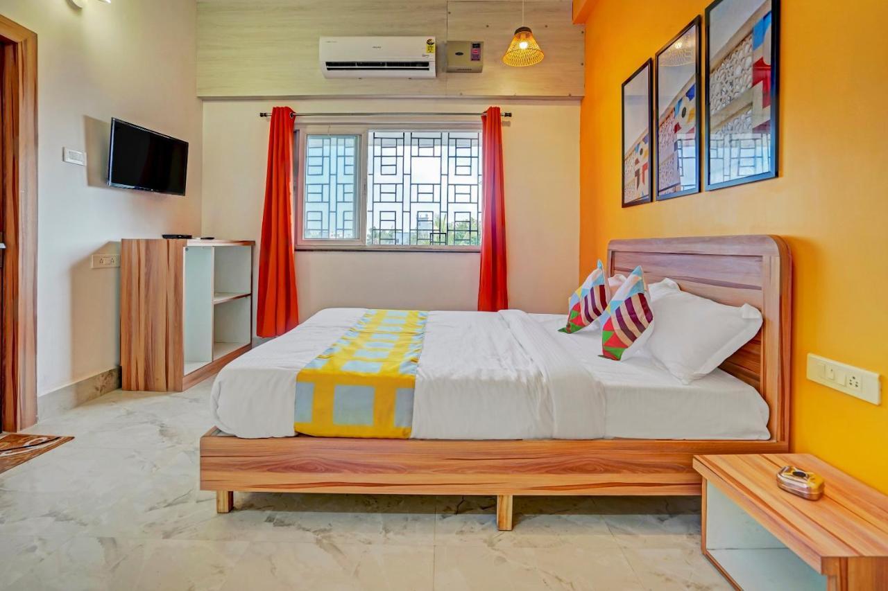 Oyo 79233 Hotel Hive Stays Коччи Экстерьер фото