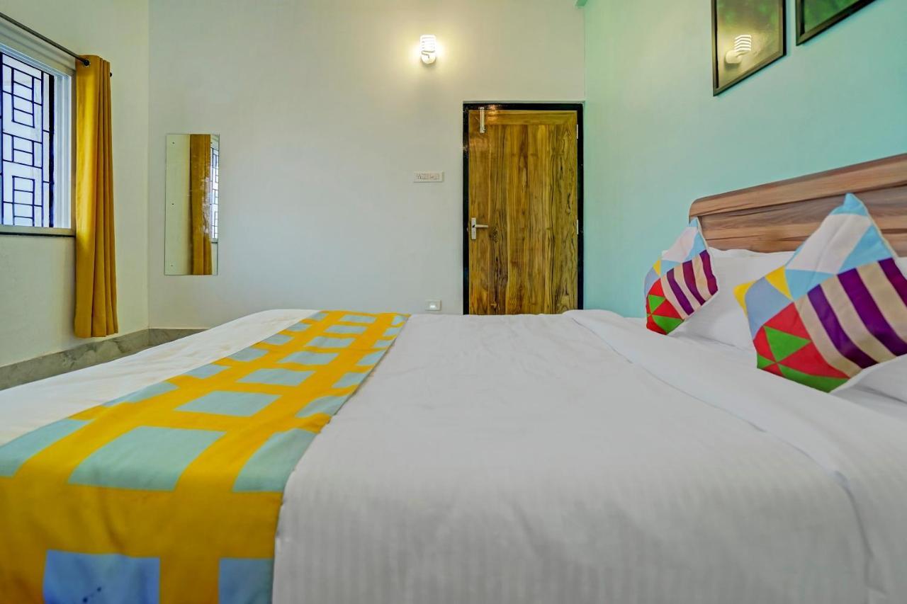 Oyo 79233 Hotel Hive Stays Коччи Экстерьер фото