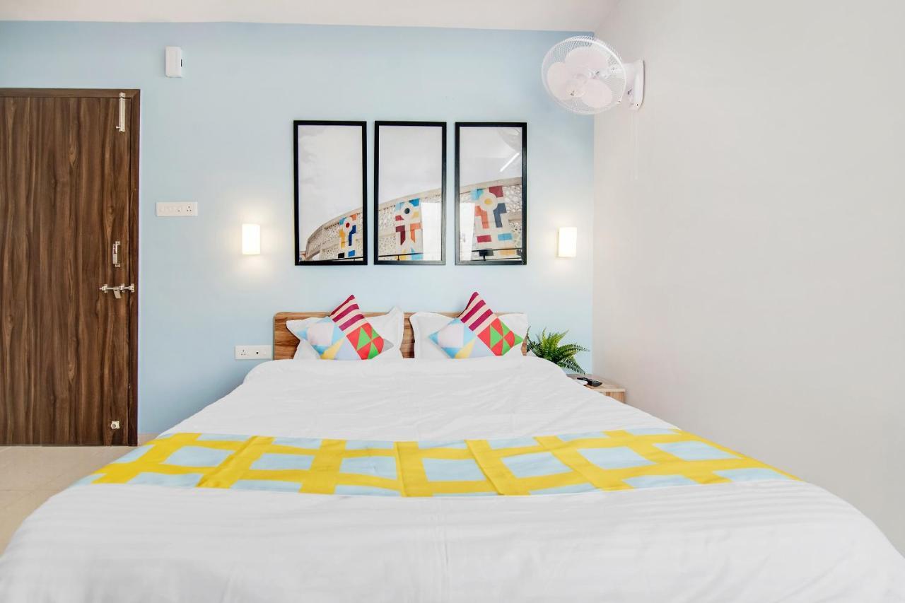 Oyo 79233 Hotel Hive Stays Коччи Экстерьер фото