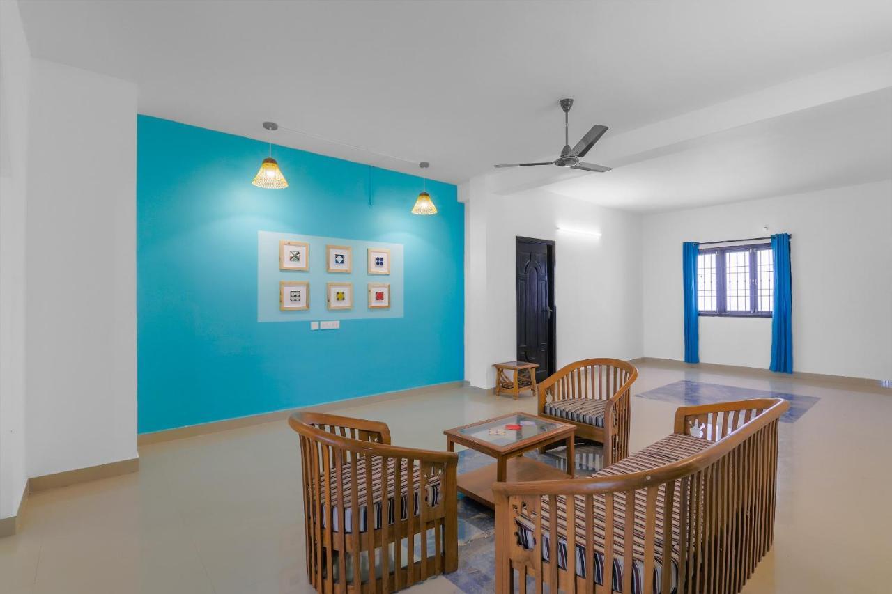 Oyo 79233 Hotel Hive Stays Коччи Экстерьер фото